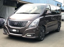 BUNGA 0%!! HYUNDAI H-1 ROYALE DIESEL AT COKLAT 2018 2