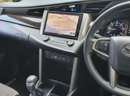 Lokasi jakarta Toyota Kijang Innova 2.4V 2022 diesel abu km 14rban cash kredit proses bisa dibantu 8