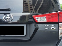 Toyota Kijang Innova V AT 2.4 Diesel 2022 Gray SIAP PAKAI 6