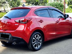 Mazda 2 R AT 1.5 2015 Merah Metalik 5