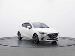 Mazda 2 R AT 2015 Putih