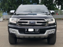 PROMO FORD EVEREST TITANIUM AT HITAM 2015