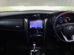 Toyota Fortuner 2.4 VRZ AT 2019 4