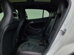 Mercedes Benz GLA 200 AMG AT 2018 Putih 7