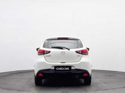 Mazda 2 R 2017 Putih MOBIL BEKAS BERKUALITAS HANYA DP 15 JUTAAN DAN CICILAN RINGAN 3