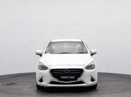 Mazda 2 R 2017 Putih MOBIL BEKAS BERKUALITAS HANYA DP 15 JUTAAN DAN CICILAN RINGAN 4