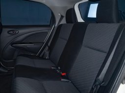 Toyota Etios Valco G Manual 2015 8