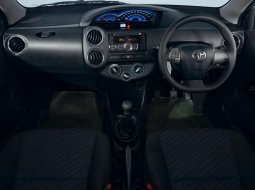 Toyota Etios Valco G Manual 2015 9