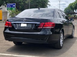 MOBIL BERKUALITAS MERCEDES-BENZ E200 AT HITAM 2016 6