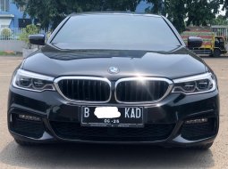 DISKON GWEDE GEDEAN BMW 530I M SPORT AT HITAM 2020