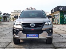 Toyota Fortuner 2.4 TRD AT 2018 Coklat Pajak Panjang VRZ