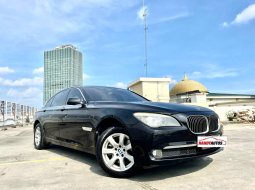 BMW 730li Tahun 2010 Automatic Hitam Metalik 2