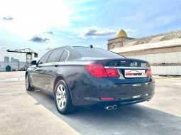 BMW 730li Tahun 2010 Automatic Hitam Metalik 4