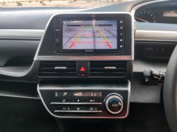 Toyota Sienta V CVT 2017 Putih Pajak Panjang 10