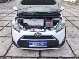 Toyota Sienta V CVT 2017 Putih Pajak Panjang 13