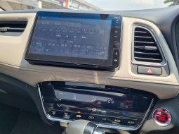 HONDA HRV PRESTIGE 1.8 CVT AT MATIC 2018 FACELIFT PUTIH , KM LOW 15RB!! 6