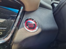 HONDA HRV PRESTIGE 1.8 CVT AT MATIC 2018 FACELIFT PUTIH , KM LOW 15RB!! 10