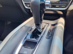 HONDA HRV PRESTIGE 1.8 CVT AT MATIC 2018 FACELIFT PUTIH , KM LOW 15RB!! 14