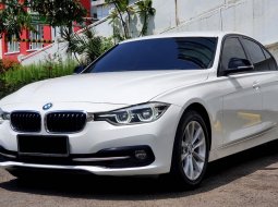 [KM LOW] BMW 320i Sport CKD AT 2016 Putih 3