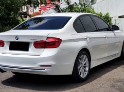 [KM LOW] BMW 320i Sport CKD AT 2016 Putih 5