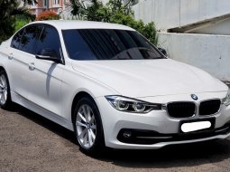 Lokasi jakarta BMW 320i sport putih 2016 21rban mls cash kredit proses bisa dibantu