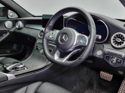 Mercedes-Benz C-Class C 300 2019 Hitam 9