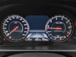 BMW 3 Series 320i 2019 Hitam 10