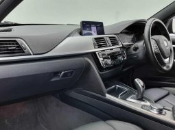 BMW 3 Series 320i 2019 Hitam 11