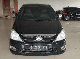 Toyota Kijang Innova V 2005