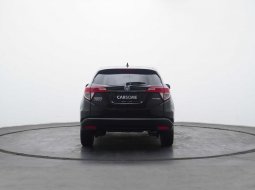 Honda HR-V 1.5L E CVT Special Edition
DP 10 PERSEN/CICILAN 6 JUTAAN 3