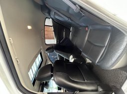 2018 Mazda 3 Hatchback Putih Kota Solo Tangan Pertama