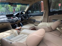 Honda Accord VTi-L 2011 Hitam New Model 10