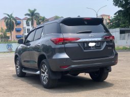 Toyota Fortuner 2.4 VRZ AT 2017 Abu-abu 6