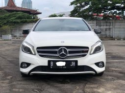 Mercedes-Benz A-Class A 200 2013 Putih 3