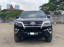 Toyota Fortuner 2.4 VRZ AT 2016 Coklat KM RENDAH