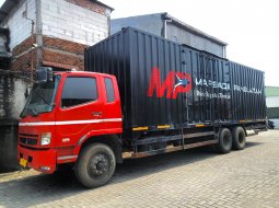 Mitsubishi Fuso tronton 6x2 FN 61 FL HD box besi 2020 FN61FL bok 1