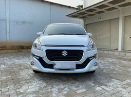 Suzuki Ertiga Dreza Putih 2017 2