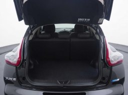 Nissan Juke RX Black Interior 2016 6