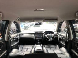 Nissan X-Trail 2.5 2015 Hitam 10