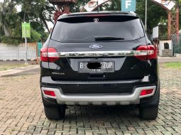 Ford Everest Titanium Plus 2015 Hitam 5