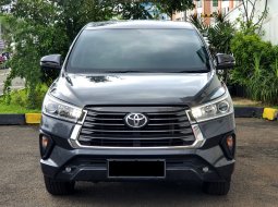 Lokasi jakarta Toyota Kijang Innova V 2021 Abu-abu matic km 13rb dp 75 jt saja 2