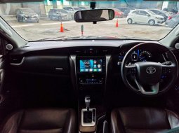 Toyota Fortuner 2.4 VRZ AT 2018 11