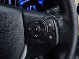 Toyota Corolla Altis V 2017 14