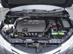 Toyota Corolla Altis V 2017 13