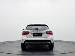 Mercedes-Benz GLA 200 AMG Line 2018 PROMO AKHIR BULAN UNTUK PEMBELIAN CASH DAN KREDIT DP 57 JUTAAN 3