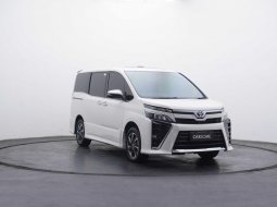 Promo Toyota Voxy 2.0 2018 murah