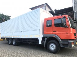 MULUS+banBARU MURAH Mitsubishi Fuso tronton 6x2 wingbox 2015 wing box