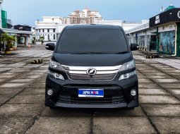 Toyota Vellfire ZG 2015 Hitam 1