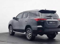 Toyota Fortuner 2.4 VRZ AT 2016
PROMO DP 10 PERSEN/CICILAN 9 JUTAAN 4