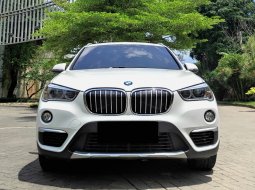 Bismillahirrohmanirrohim
BMW X1 sdRive 18i 301i - 2018 
Power Back Door - Sunroof 
Good Condition